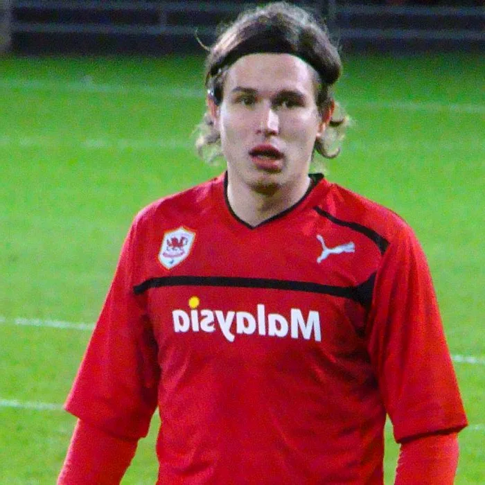 Etien Velikonja