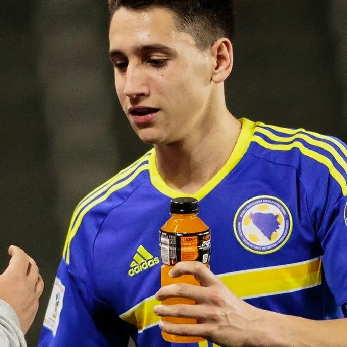 Luka Menalo