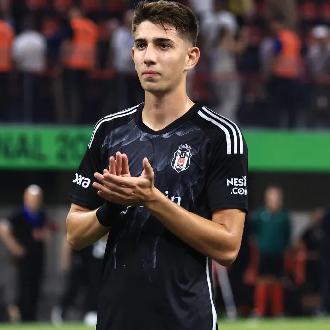 Ege Tıknaz